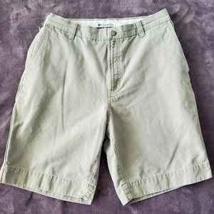 Columbia Sportswear Utility Shorts Size 33 Taupe